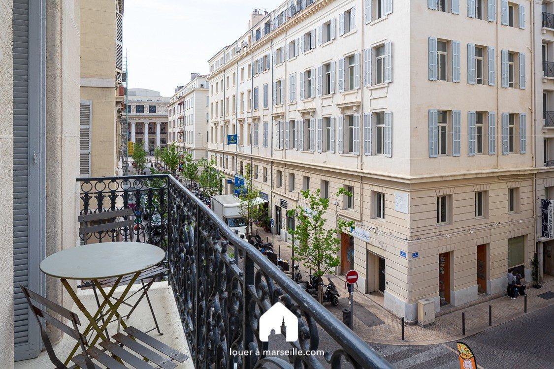 
                                                Location
                                                 Vieux Port Beauvau