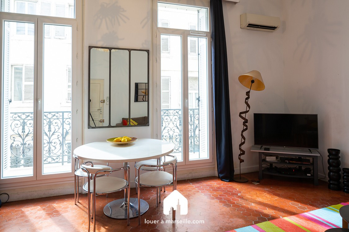 
                                                Location
                                                 Vieux Port Beauvau