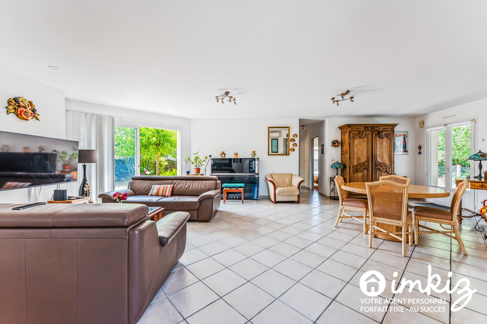 
                                                Vente
                                                 Vila de plain-pied - 158m2