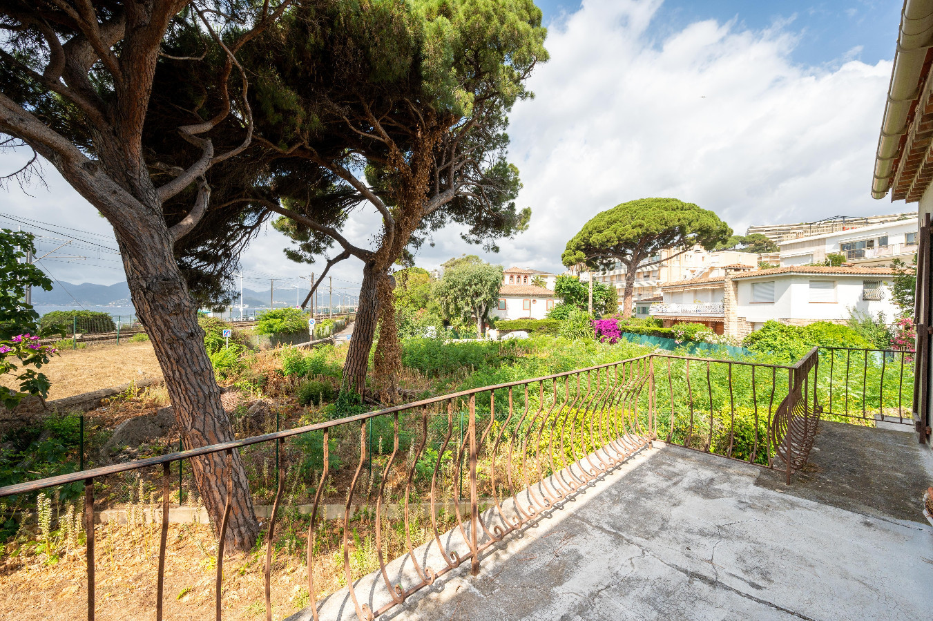 
                                                Vente
                                                 Villa - 111 m² - Cannes (06)