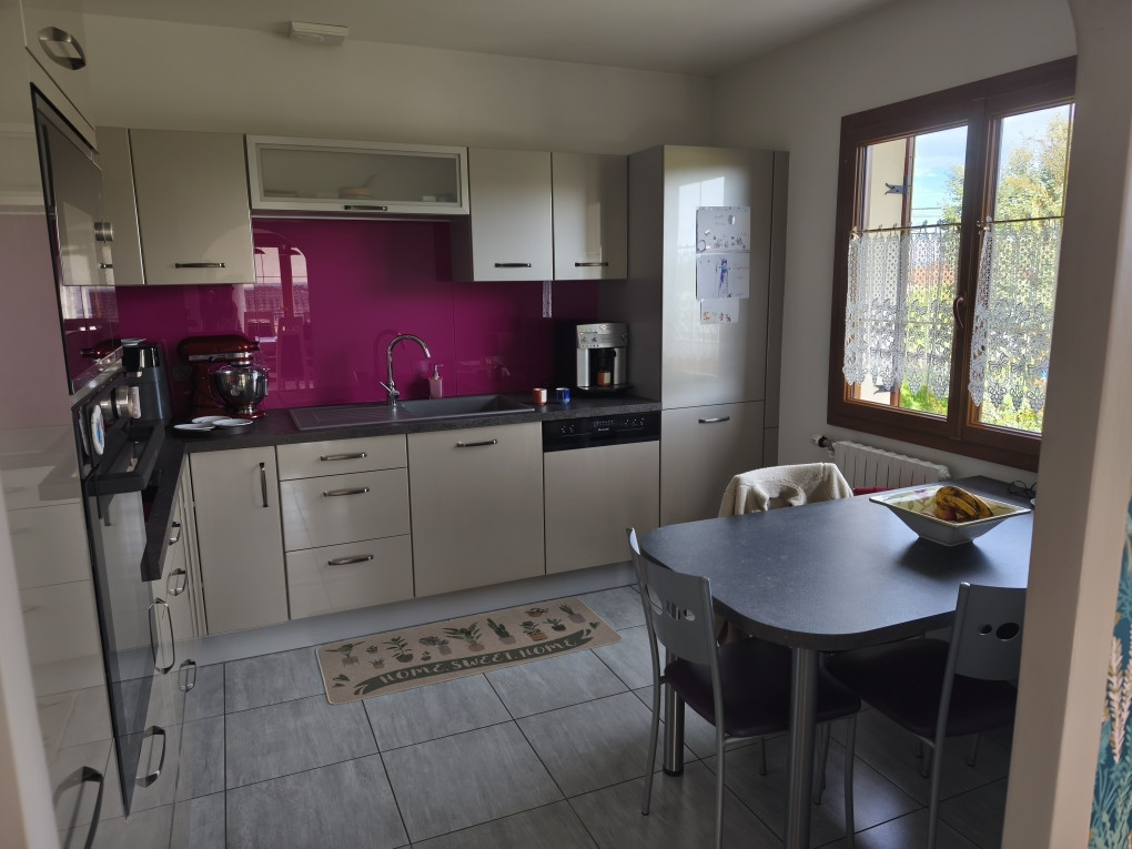 
                                                Vente
                                                 VILLA 121M2 4 CHAMBRES AVEC ANNEXE