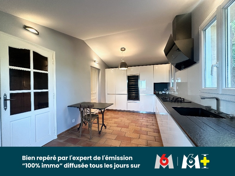 
                                                Vente
                                                 Villa 196 m2 avec piscine - La Valette du Var