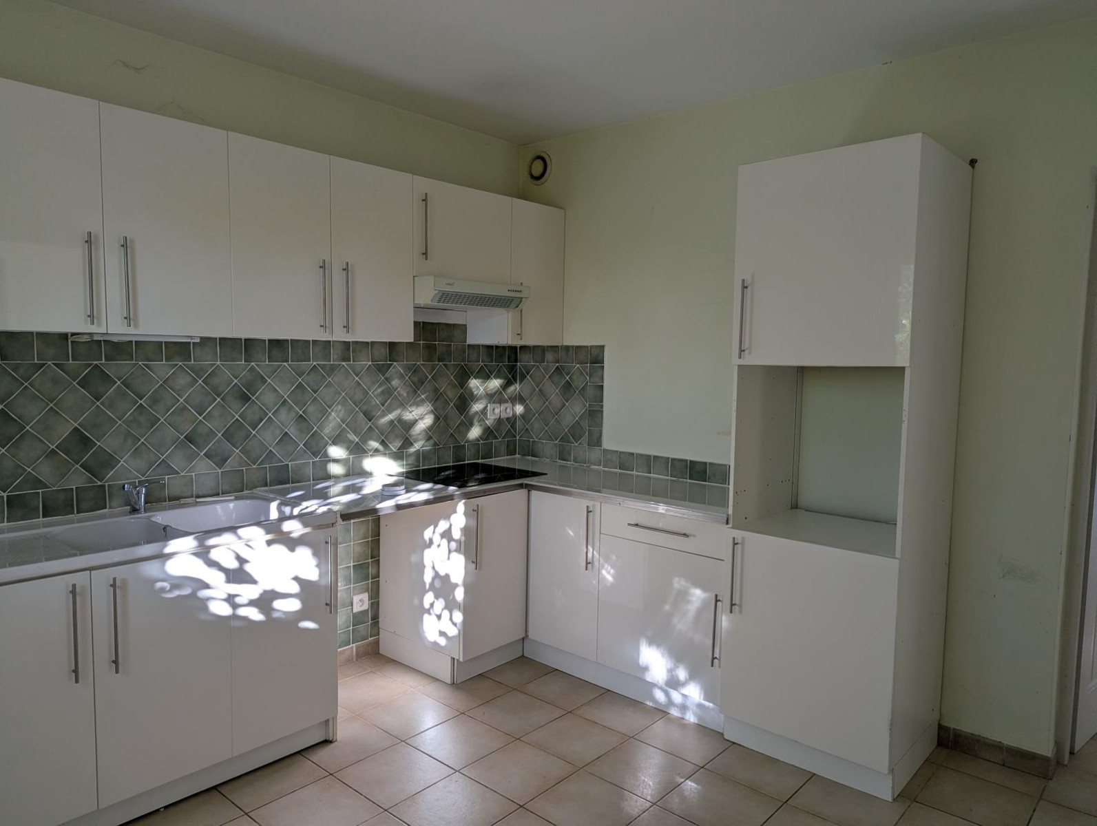 
                                                Location
                                                 Villa 3 chambres, l'Isle sur Sorgue résidentiel