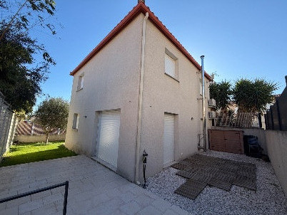 
                                                Vente
                                                 Villa 3faces avec terrain