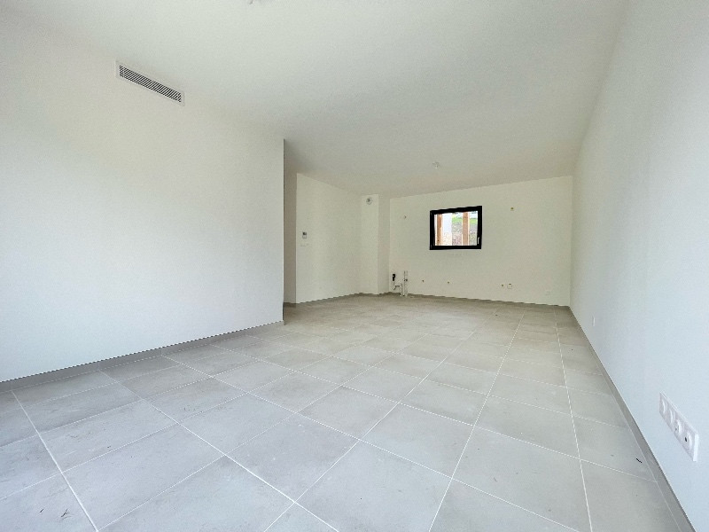 
                                                Vente
                                                 VILLA 4 PIÈCES RÉF. 11/09/20253434