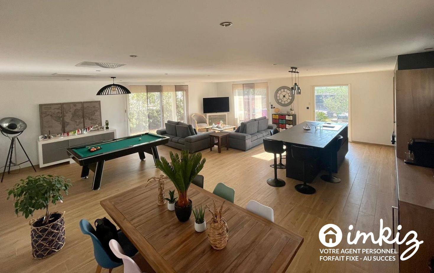 
                                                Vente
                                                 Villa 5 chambres / Piscine / Vue exceptionnelle
