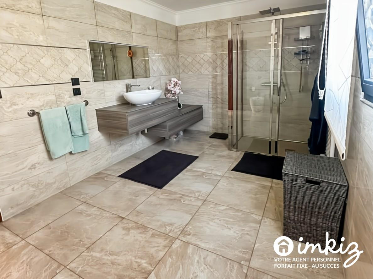 
                                                Vente
                                                 Villa 5 pièces,  autonomie de plain pied, piscine