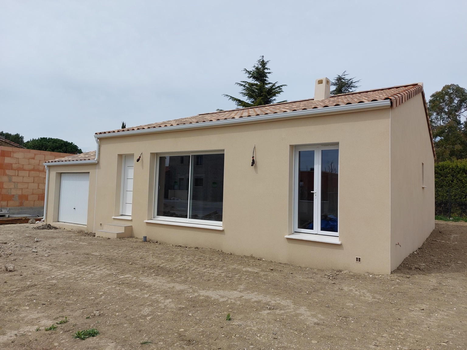 
                                                Vente
                                                 Villa 82 m2 + jardin