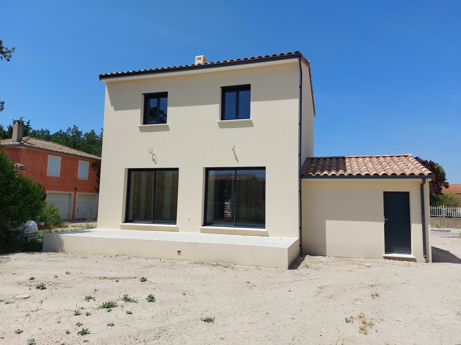 
                                                Vente
                                                 Villa 85 m2 + jardin