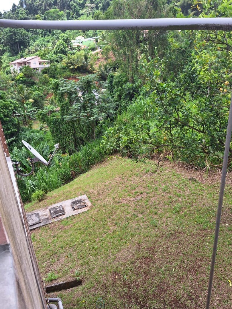 
                                                Vente
                                                 Villa à étage de 216m² habitable sur terrain de 5899m² situé sur la commune du VAUCLIN