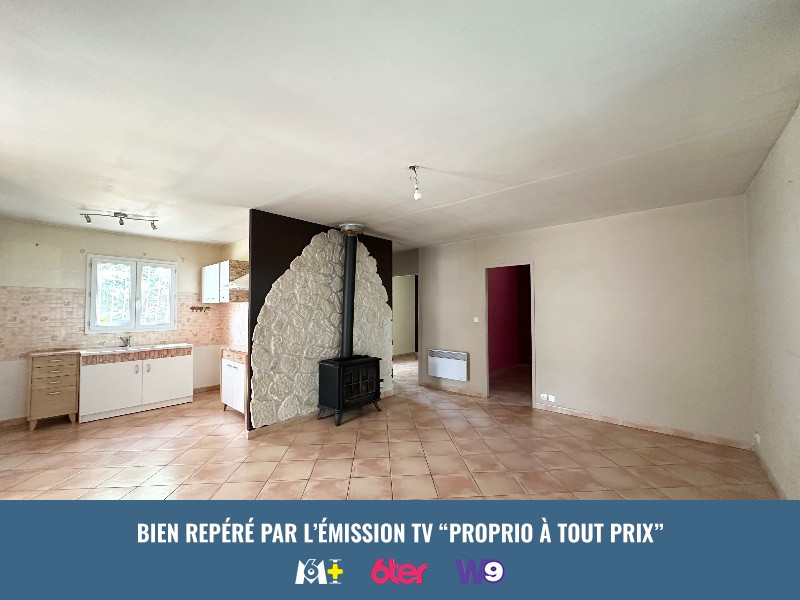 
                                                Vente
                                                 Villa avec jardin de 1300m2 - REGUSSE