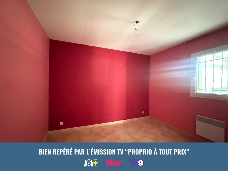 
                                                Vente
                                                 Villa avec jardin de 1300m2 - REGUSSE