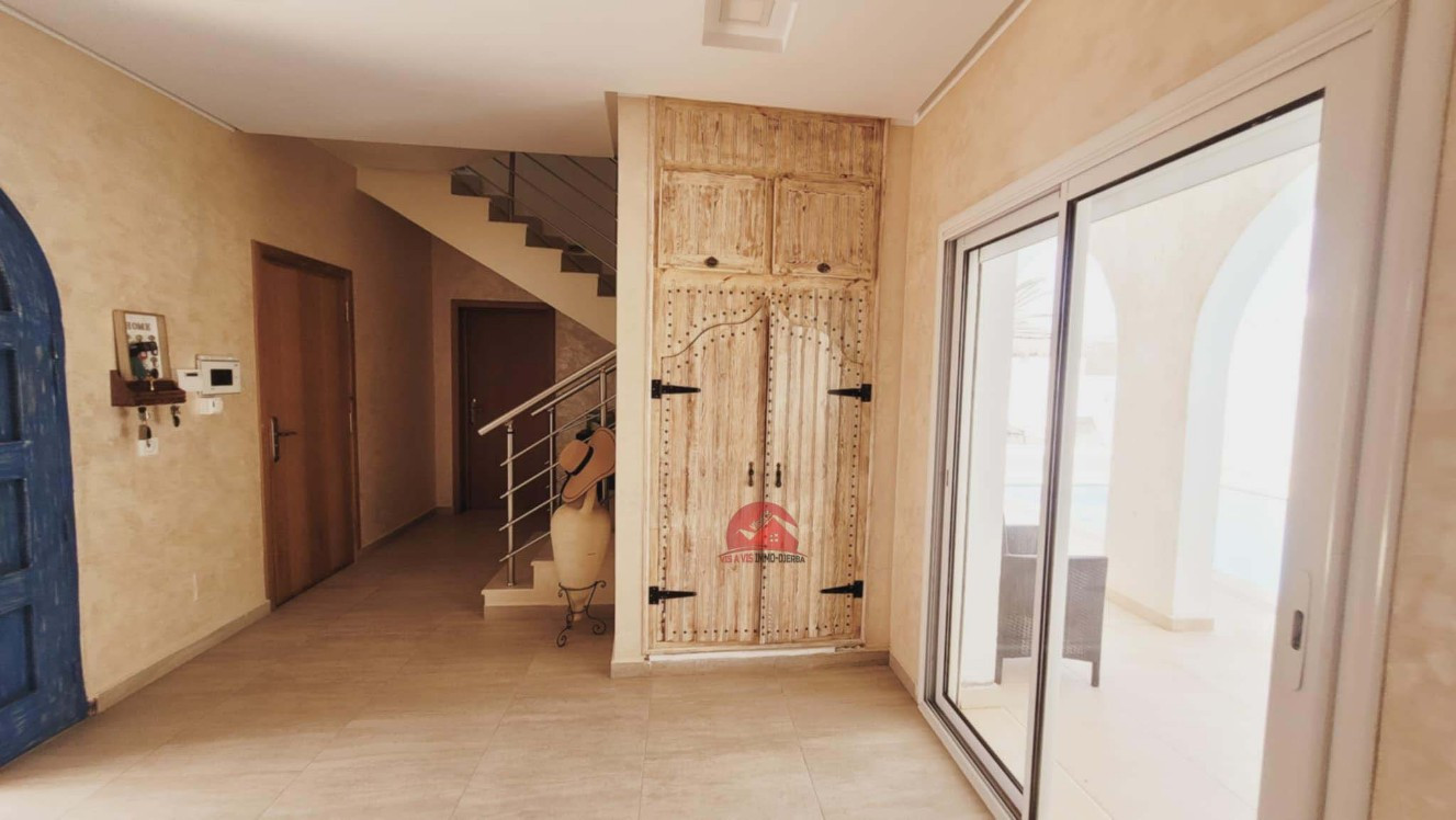 
                                                Vente
                                                 VILLA AVEC PISCINE À DJERBA AGHIR ZU - RÉF V681