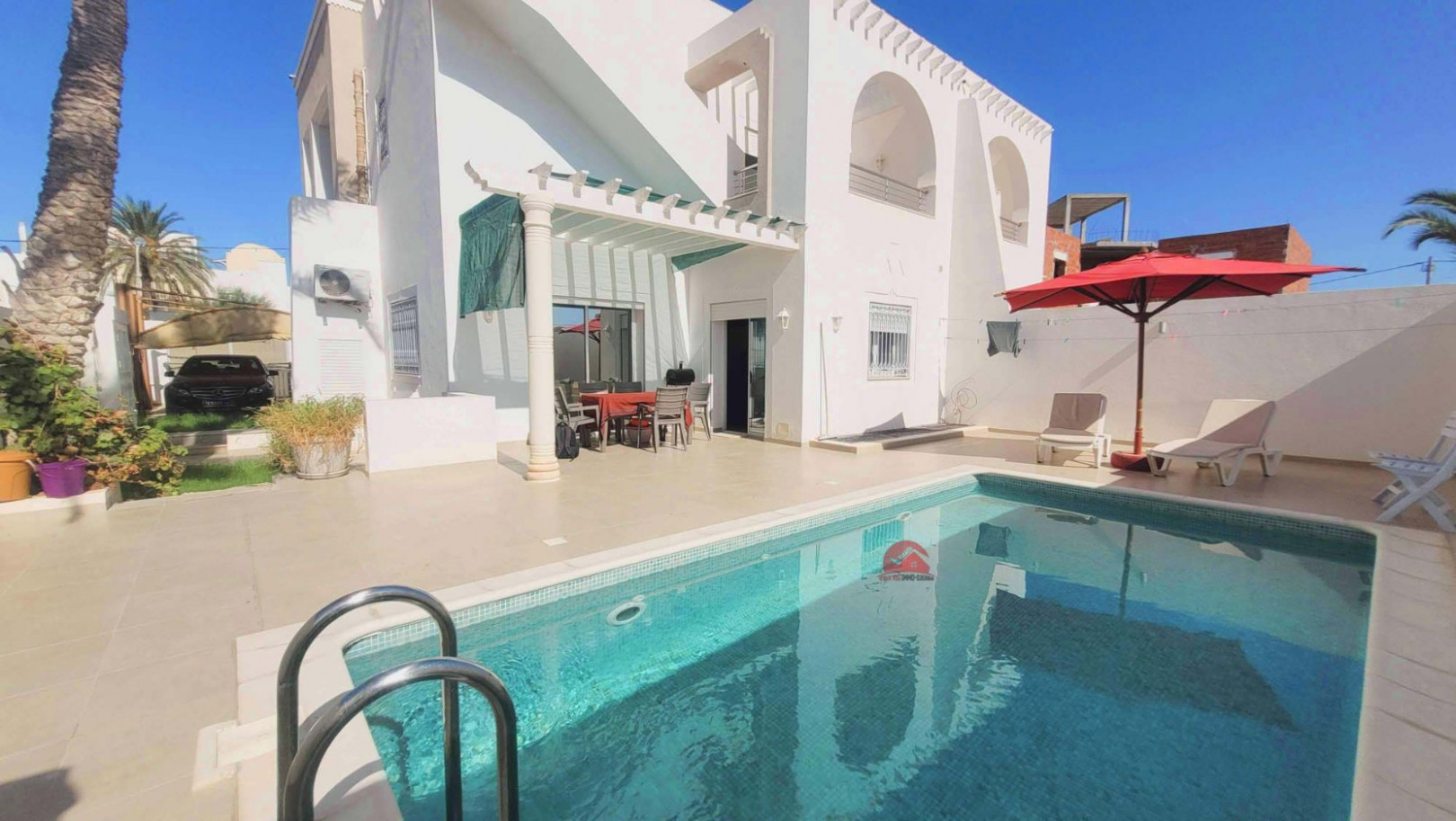 
                                                Location
                                                 VILLA AVEC PISCINE À LA ZONE TOURISTIQUE DJERBA