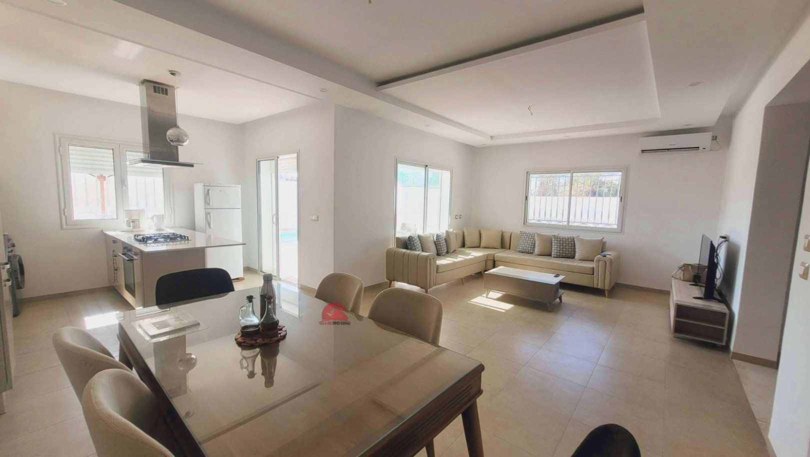 
                                                Location
                                                 VILLA AVEC PISCINE À LA ZONE TOURISTIQUE DJERBA