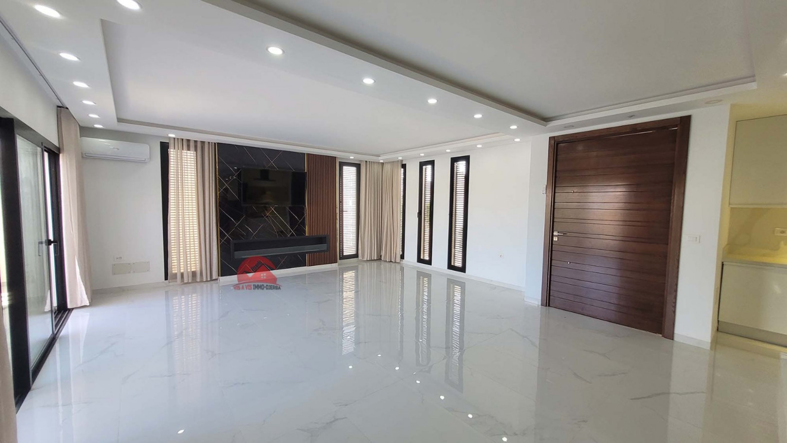 
                                                Vente
                                                 VILLA AVEC PISCINE À MIDOUN DJERBA