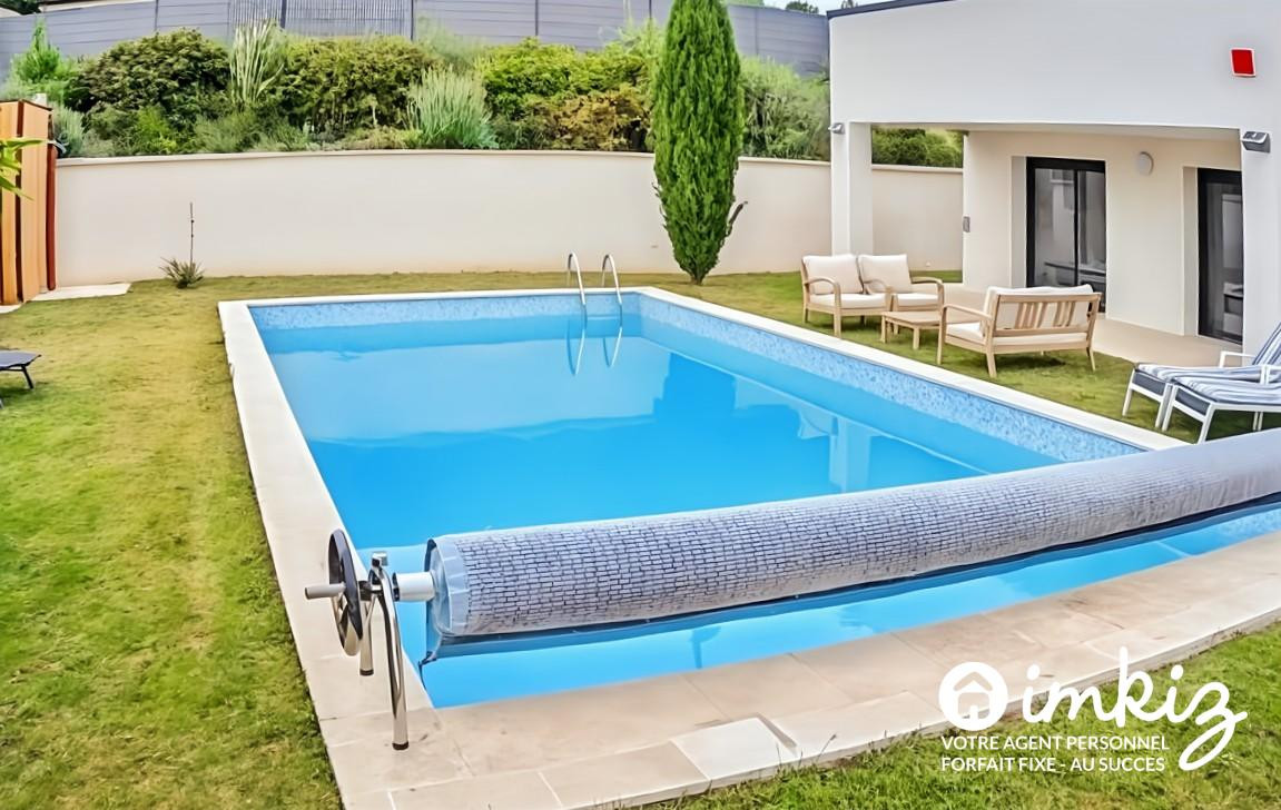 
                                                Vente
                                                 VILLA AVEC PISCINE . REIMS . 5min de Gueux