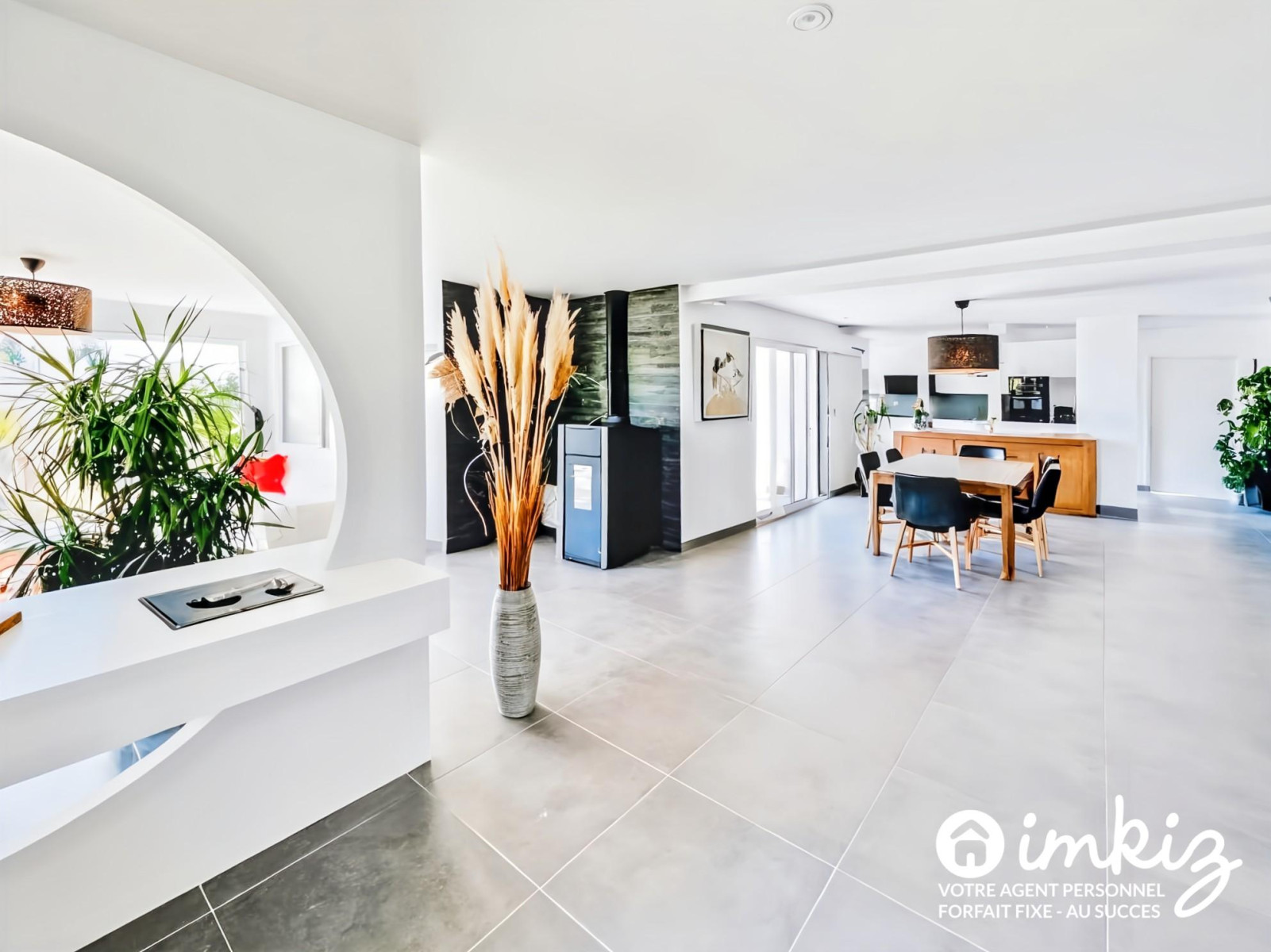 
                                                Vente
                                                 VILLA AVEC PISCINE . REIMS . 5min de Gueux