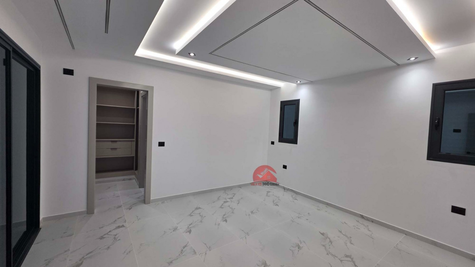 
                                                Vente
                                                 VILLA AVEC PISCINE  - TITRE BLEU - TEZDAINE DJERBA