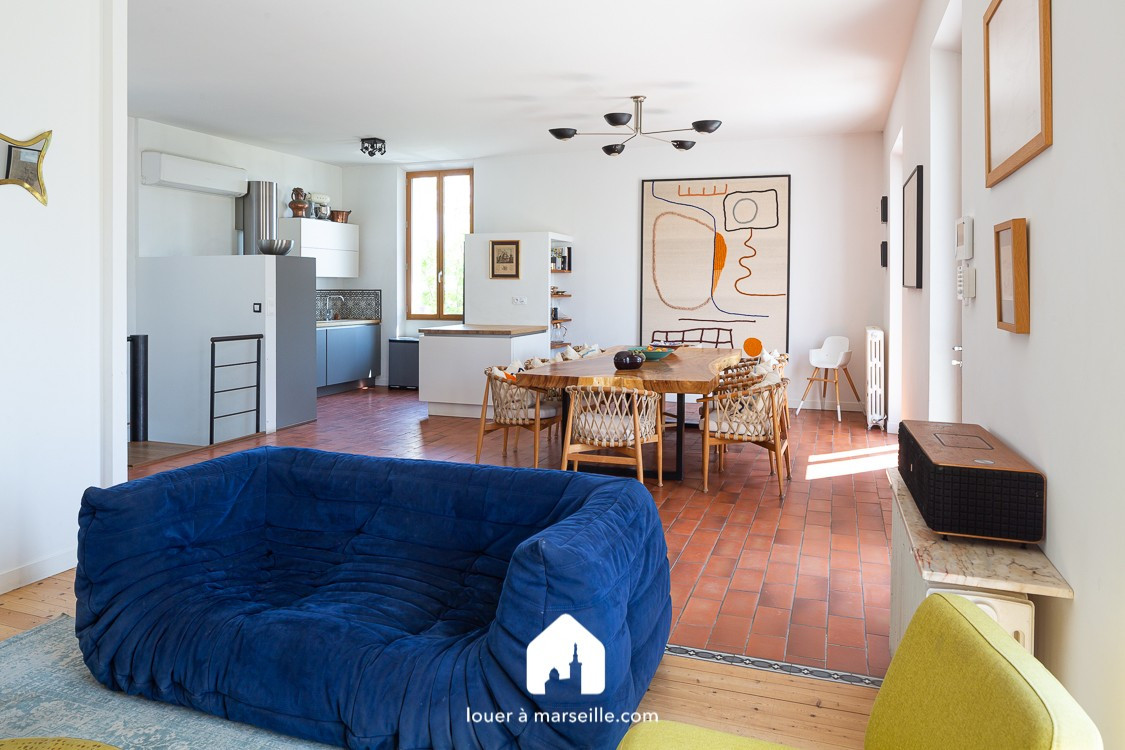 
                                                Location
                                                 Villa Belle Vue