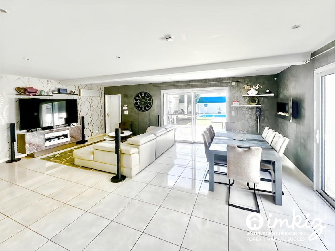 
                                                Vente
                                                 Villa contemporaine 2012 - DPE A- Piscine au sel