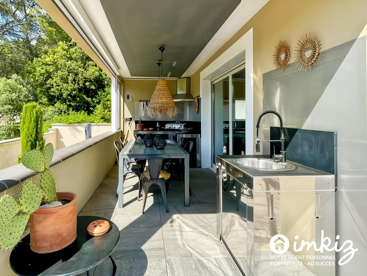 
                                                Vente
                                                 Villa contemporaine -  5 pièces