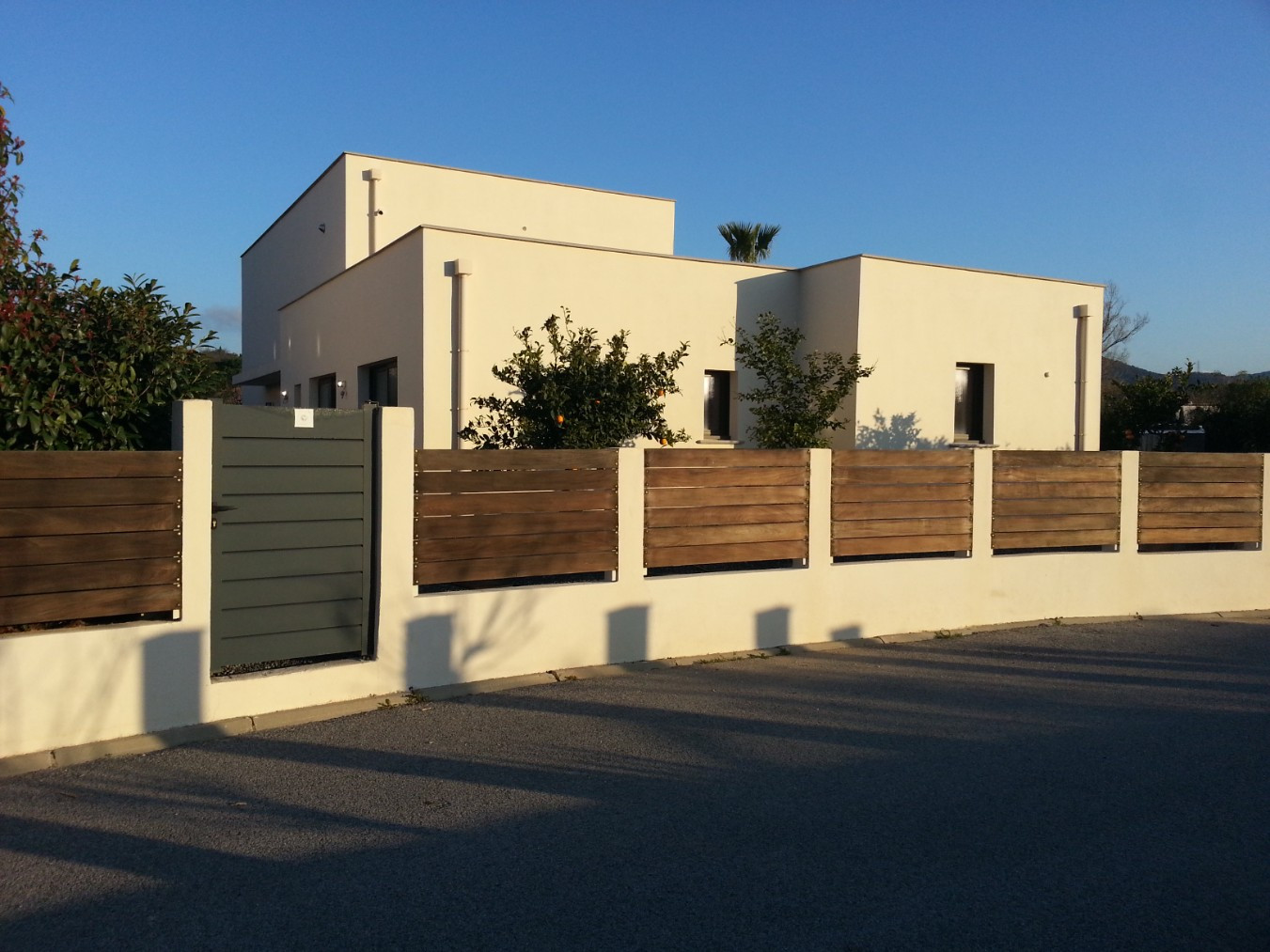
                                                Vente
                                                 Villa contemporaine  6 pièces 4 salles de bain