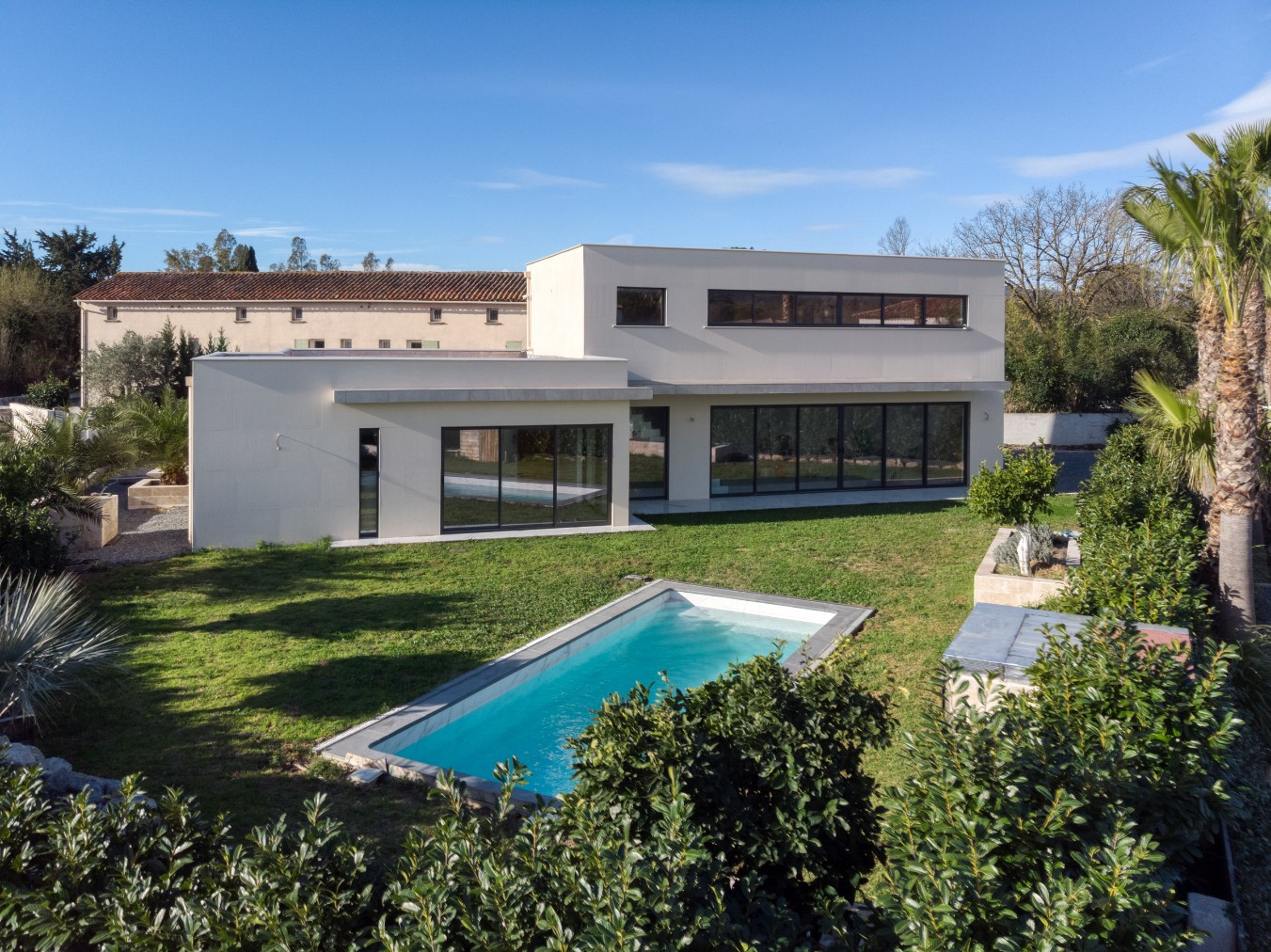 
                                                Vente
                                                 Villa contemporaine  6 pièces 4 salles de bain