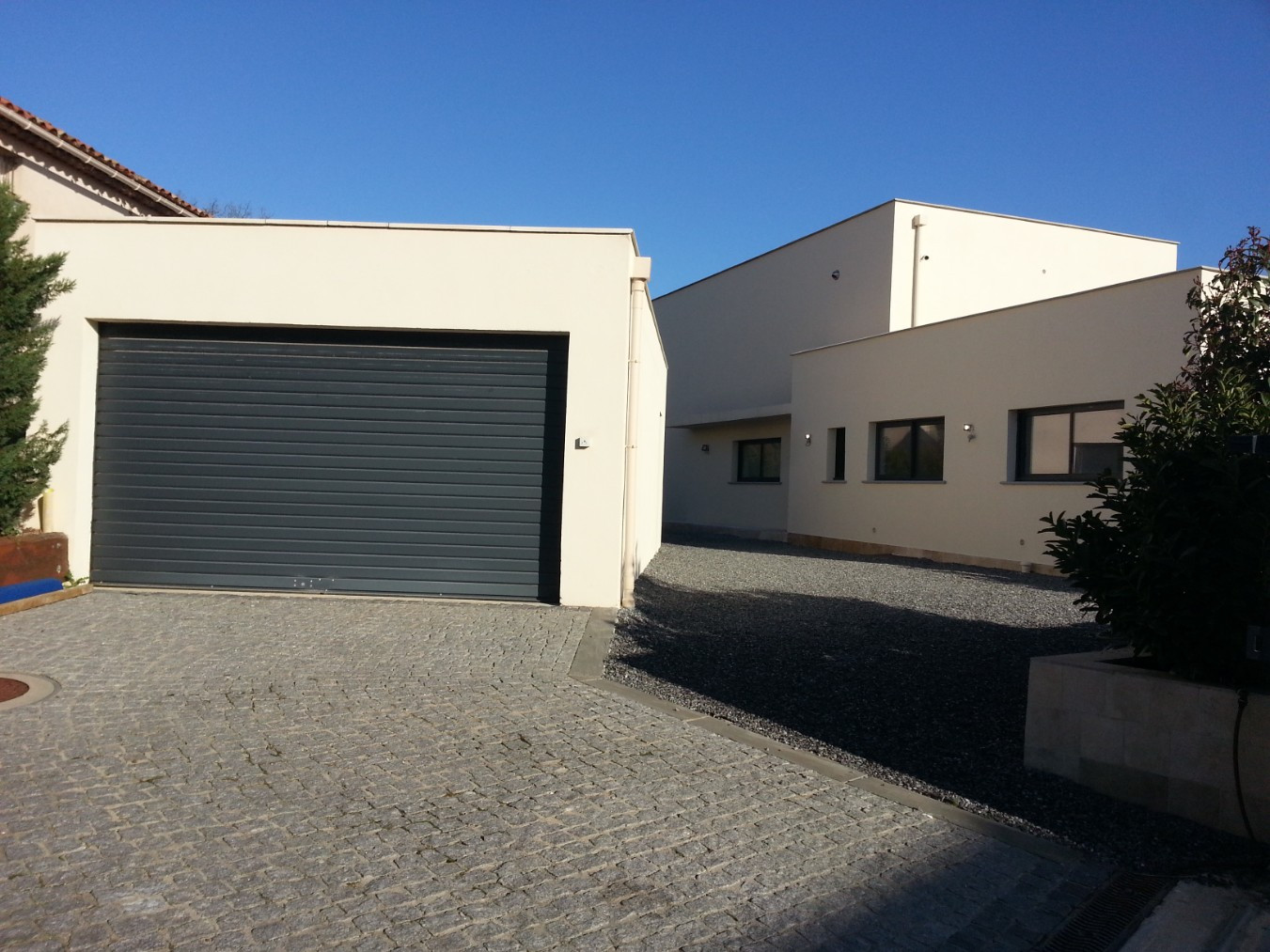 
                                                Vente
                                                 Villa contemporaine  6 pièces 4 salles de bain