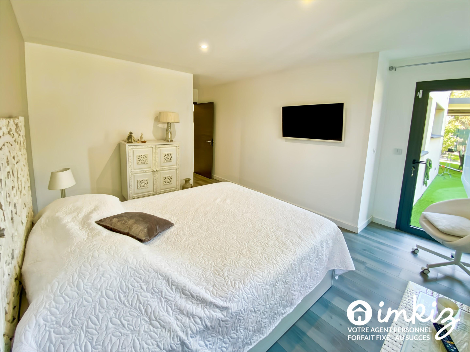 
                                                Vente
                                                 VILLA CONTEMPORAINE AUX BELLES PRESTATIONS