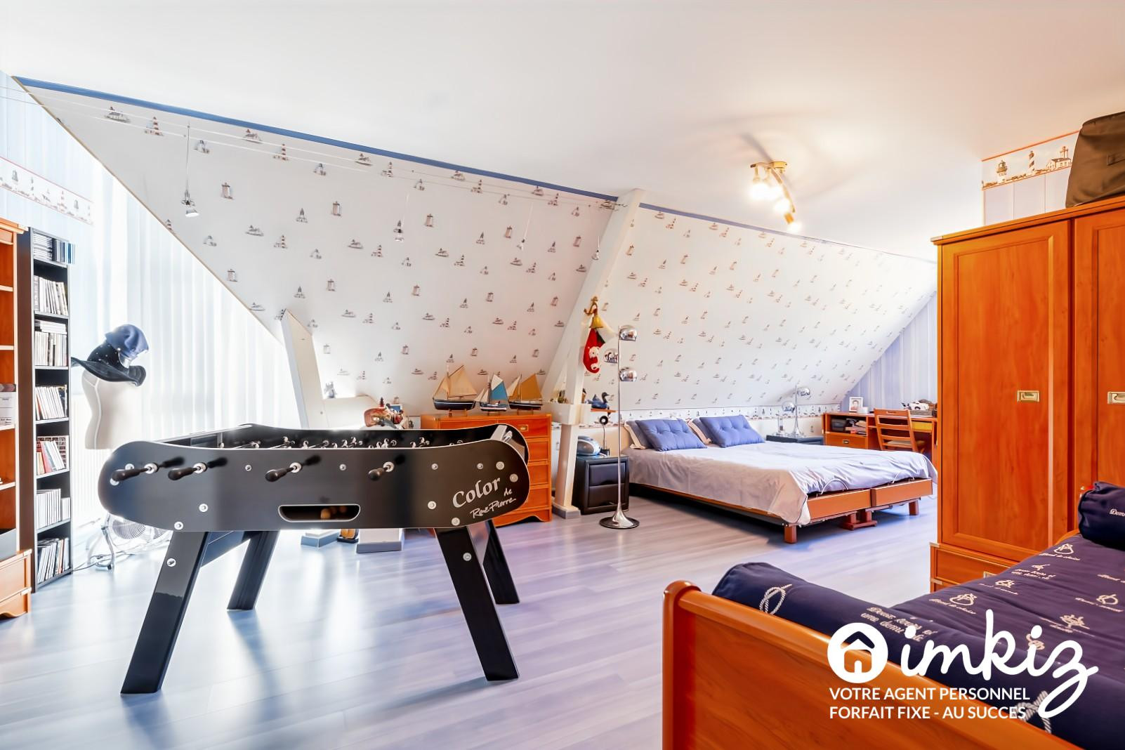 
                                                Vente
                                                 Villa contemporaine avec jardin paysagé