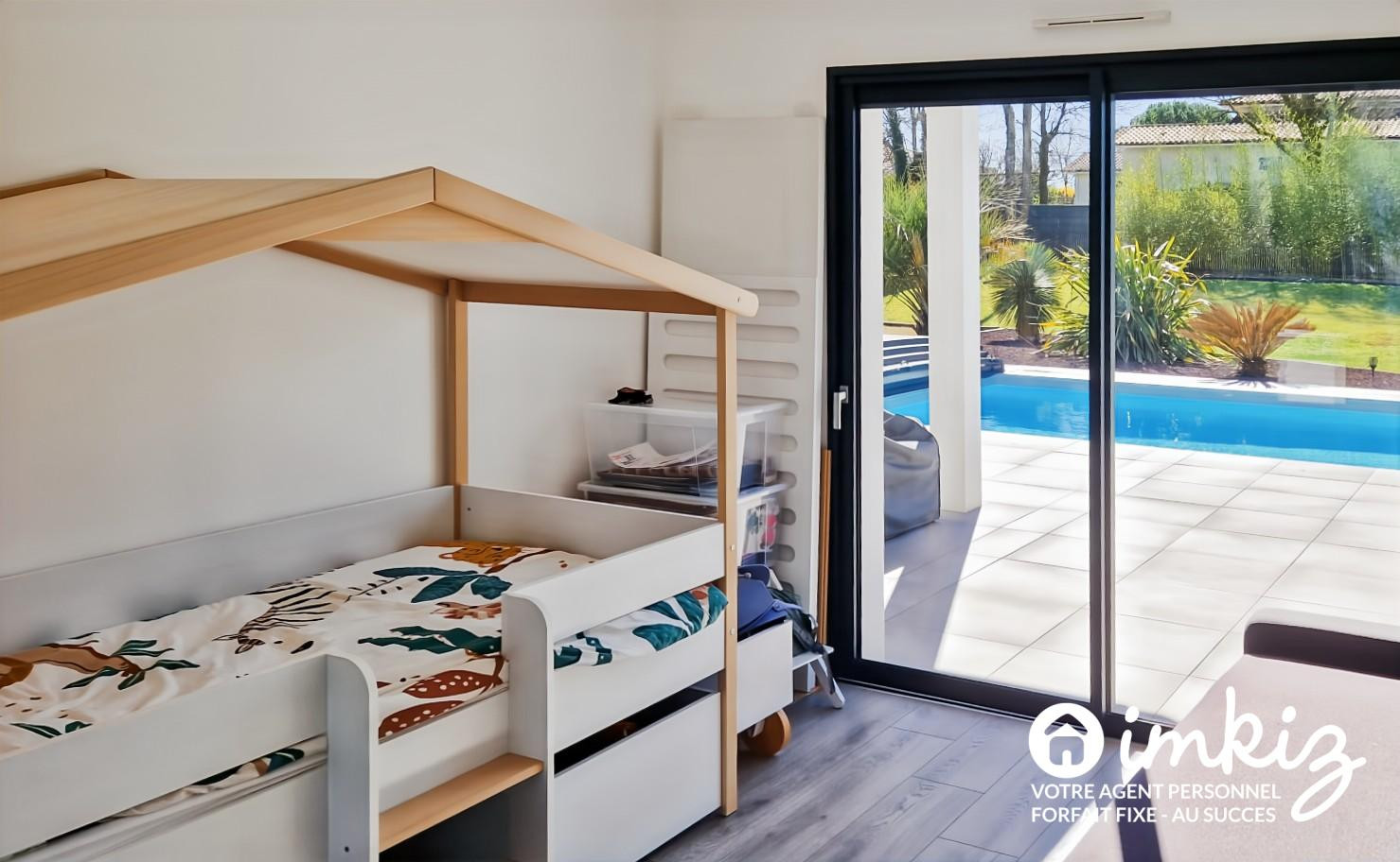 
                                                Vente
                                                 Villa contemporaine avec piscine