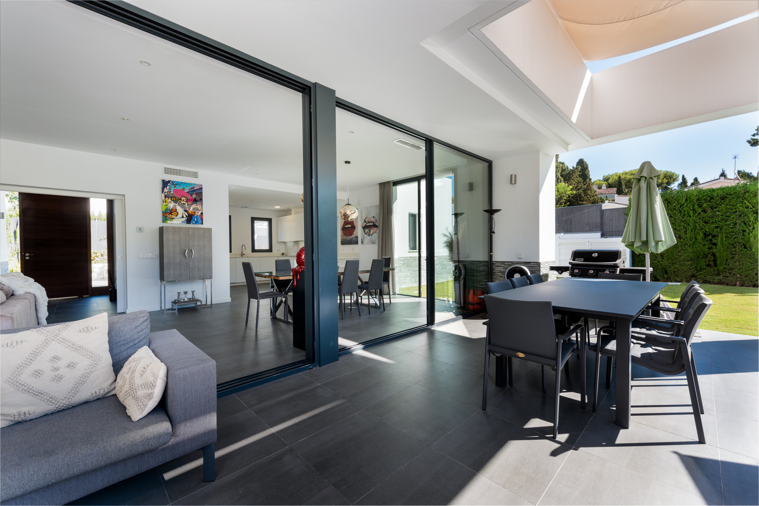 
                                                Vente
                                                 Villa contemporaine d’exception