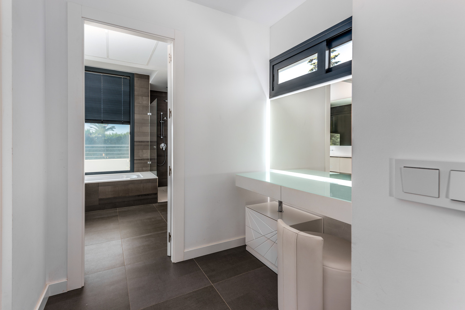 
                                                Vente
                                                 Villa contemporaine d’exception