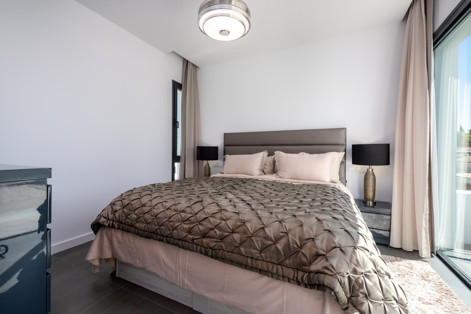 
                                                Vente
                                                 Villa contemporaine d’exception