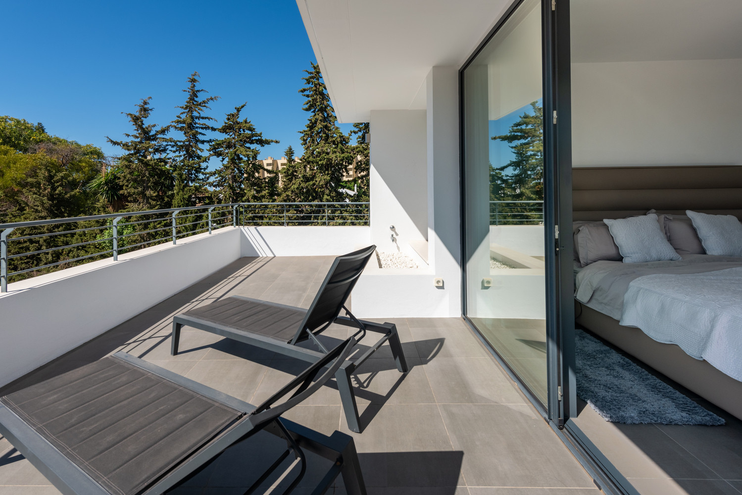
                                                Vente
                                                 Villa contemporaine d’exception