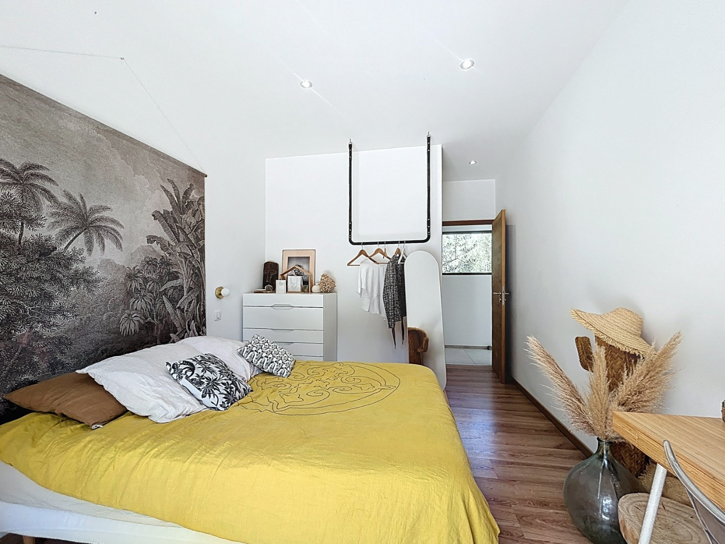 
                                                Vente
                                                 VILLA CONTEMPORAINE – VUE DÉGAGÉE & BASSIN DE NAGE