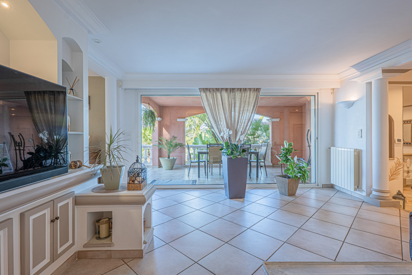 
                                                Vente
                                                 VILLA CORNICHE FLEURIE