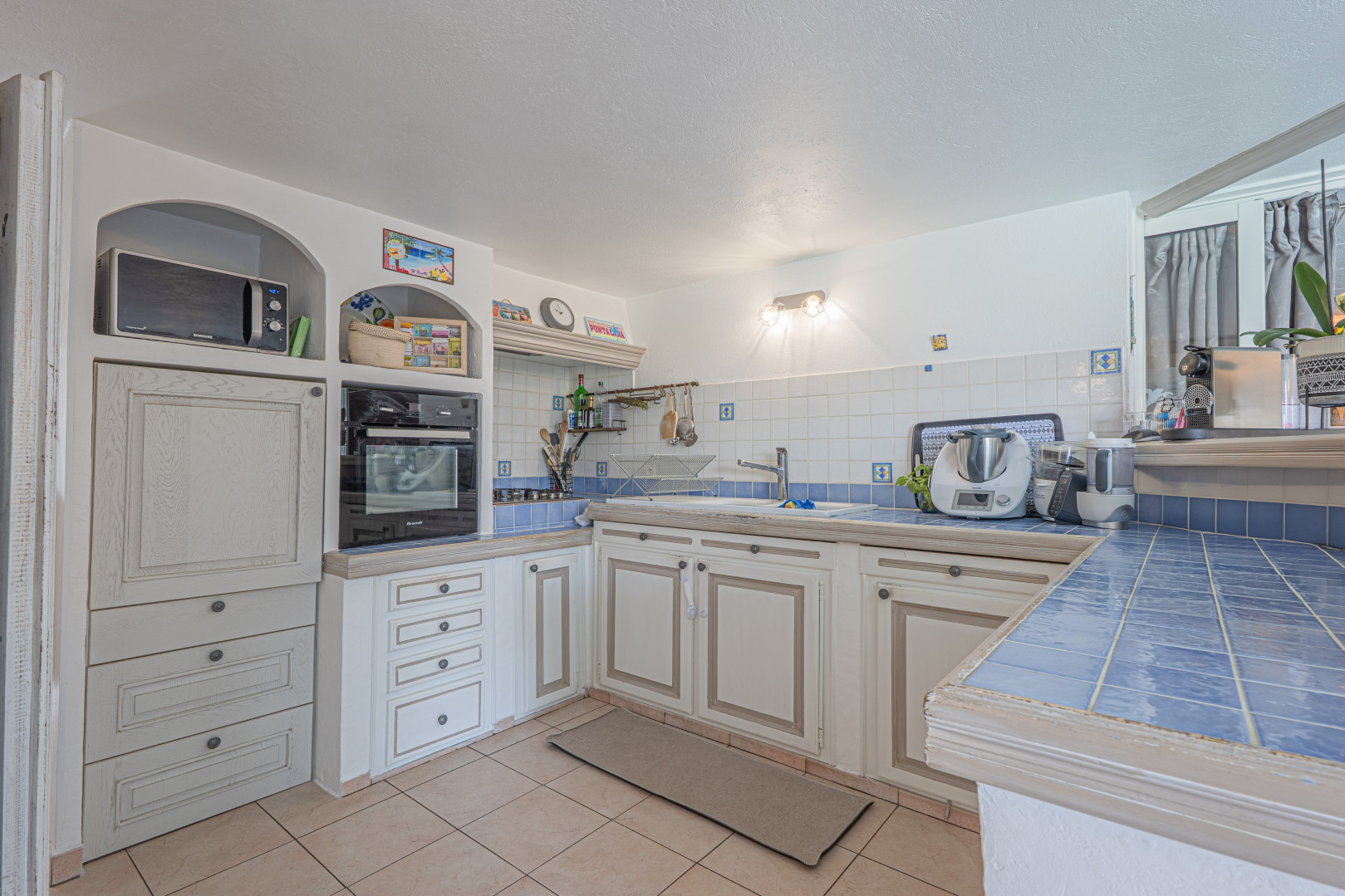 
                                                Vente
                                                 VILLA CORNICHE FLEURIE