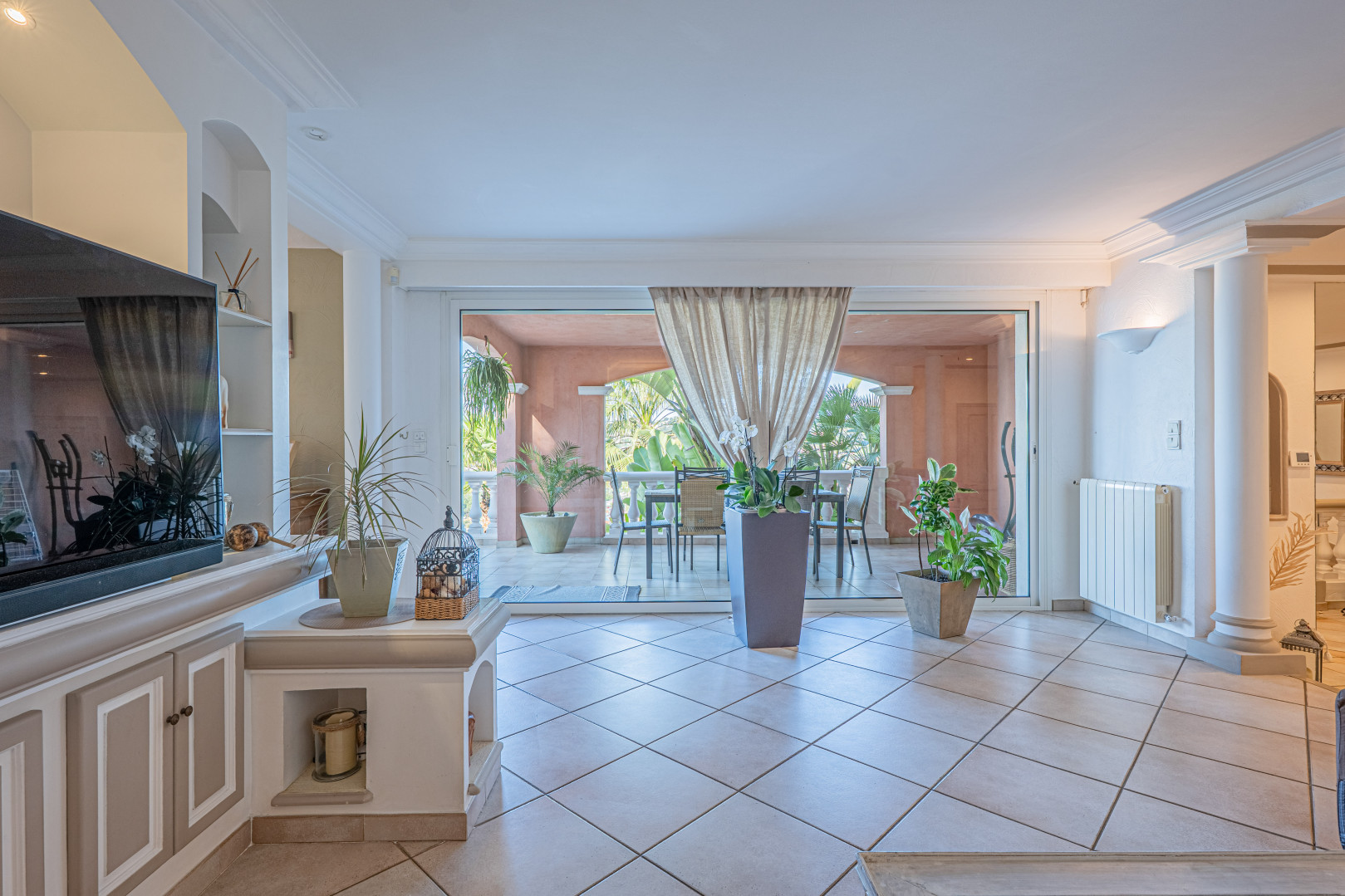 
                                                Vente
                                                 VILLA CORNICHE FLEURIE