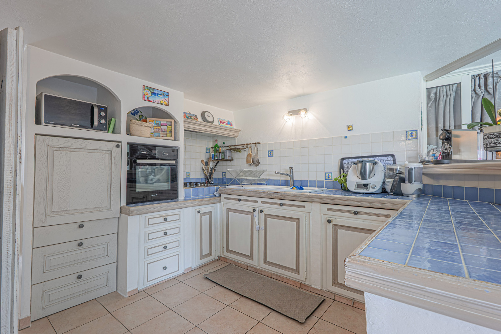 
                                                Vente
                                                 VILLA CORNICHE FLEURIE