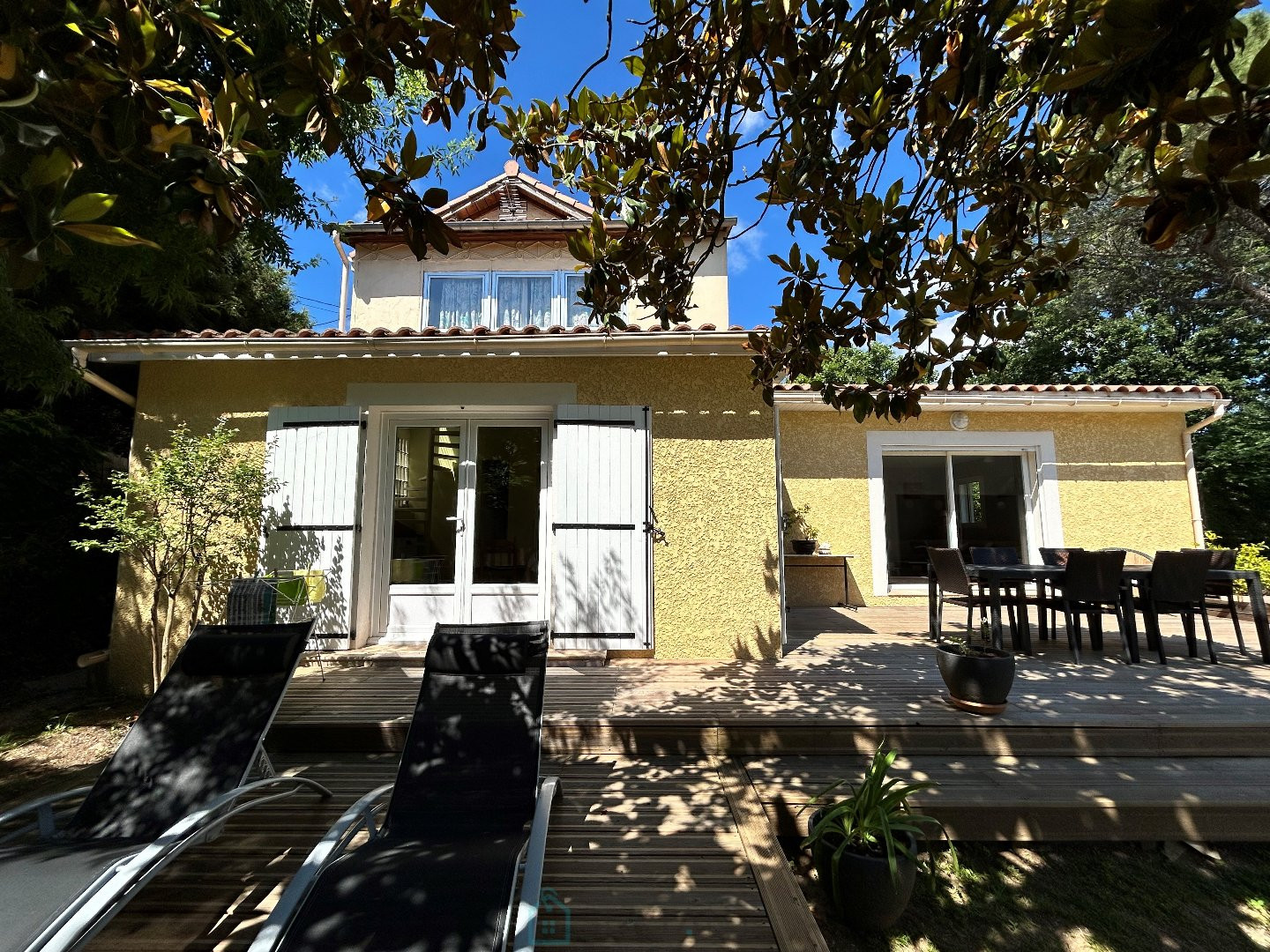 
                                                Vente
                                                 Villa coup de coeur dans un quartier prisé d'Alès