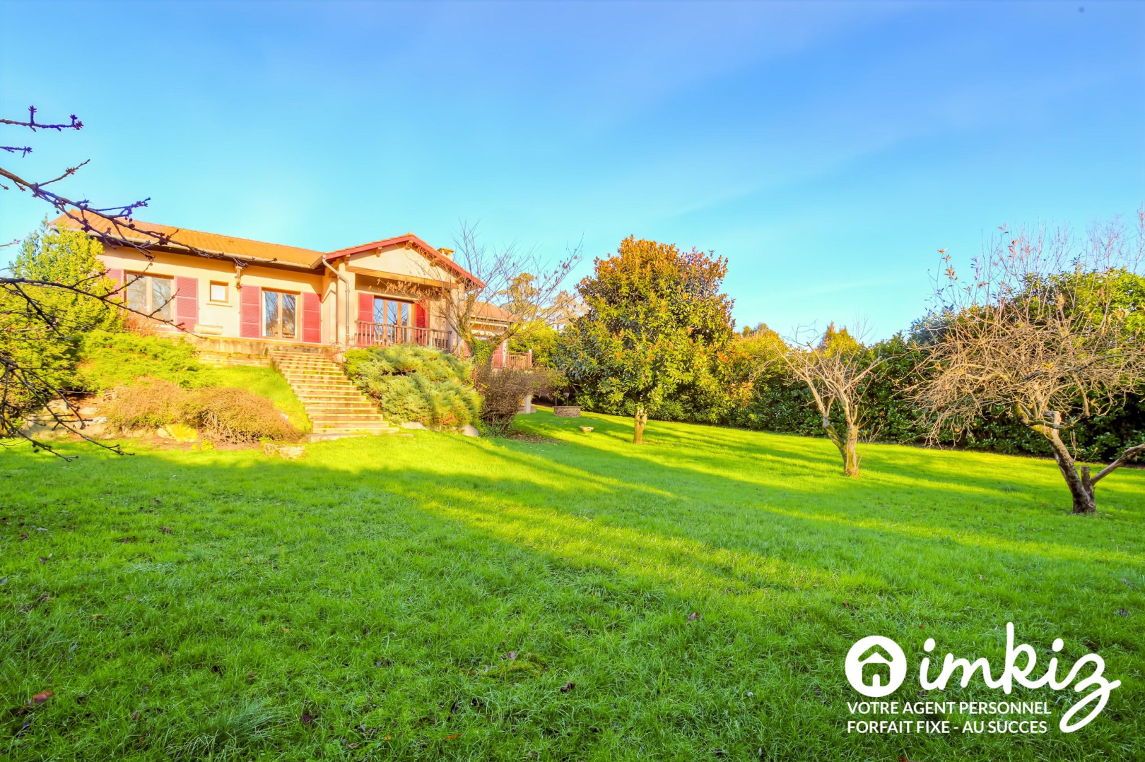 
                                                Vente
                                                 Villa d’architecte Liergues – 7 pièces – 190 m²