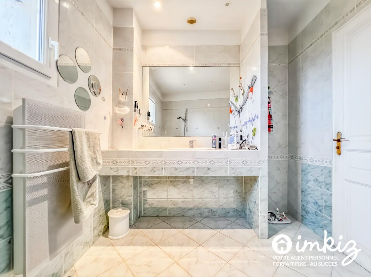 
                                                Vente
                                                 Villa d'architecte éco-responsable avec dépendance