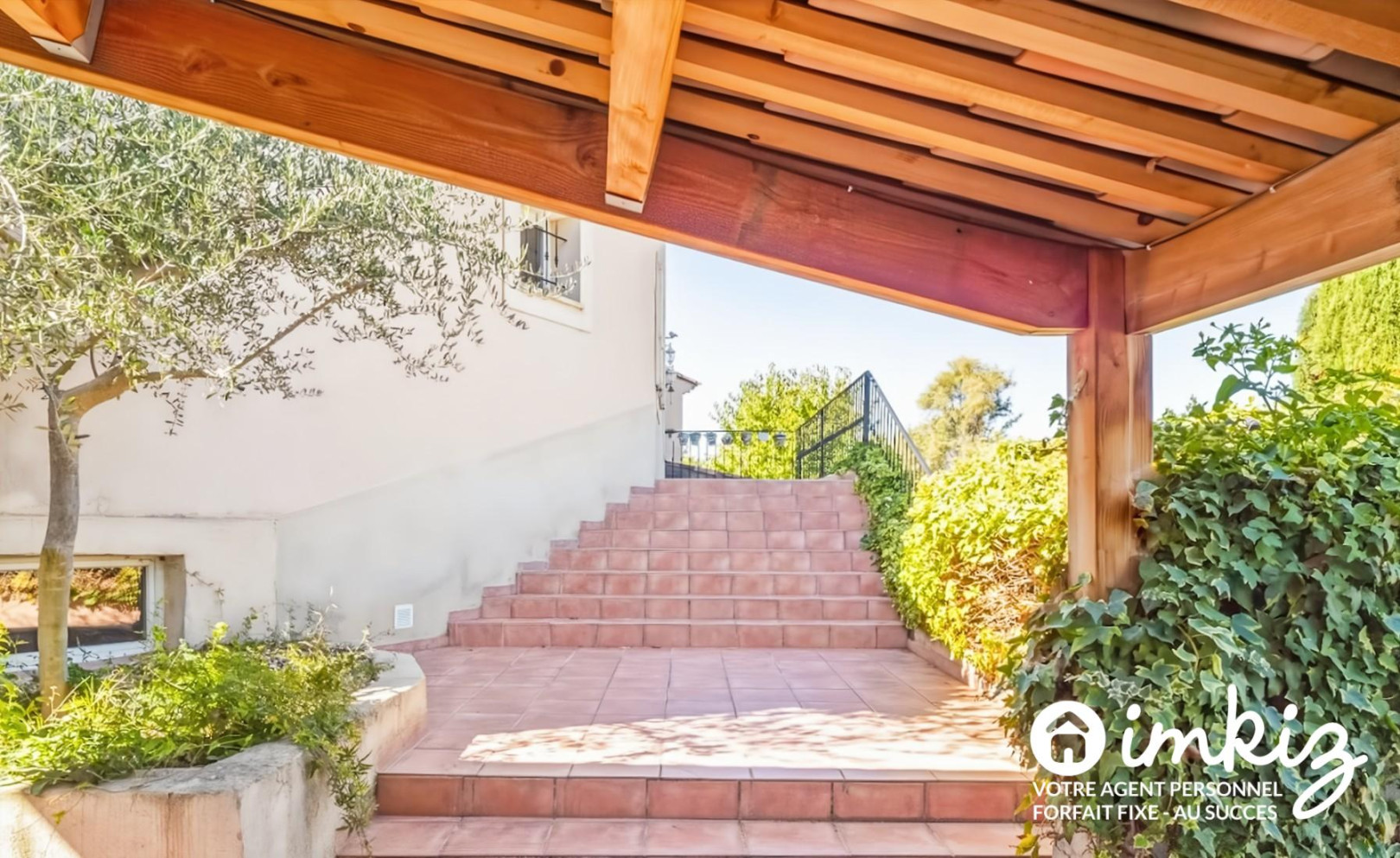 
                                                Vente
                                                 Villa d'architecte éco-responsable avec dépendance