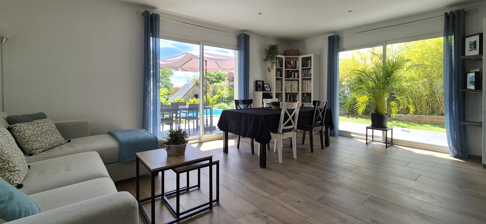 
                                                Vente
                                                 Villa de 125 m² 4 ch sur un terrain de 772 m²