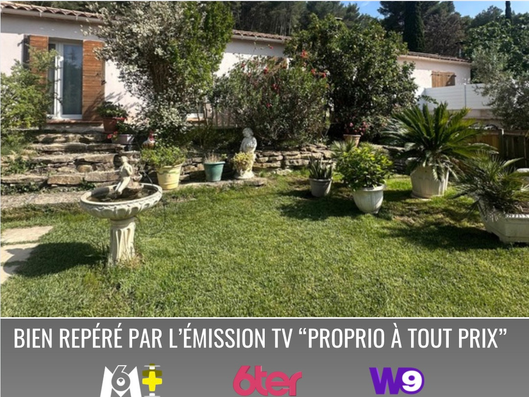 
                                                Vente
                                                 Villa de 365M2 avec piscine sur un terrain 1228M2