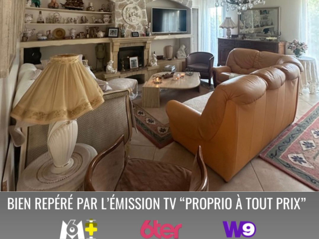 
                                                Vente
                                                 Villa de 365M2 avec piscine sur un terrain 1228M2