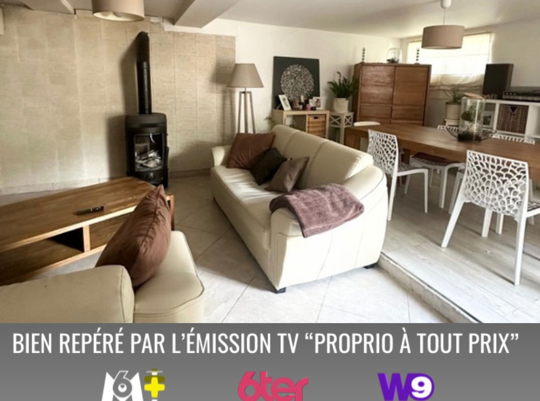 
                                                Vente
                                                 Villa de 365M2 avec piscine sur un terrain 1228M2