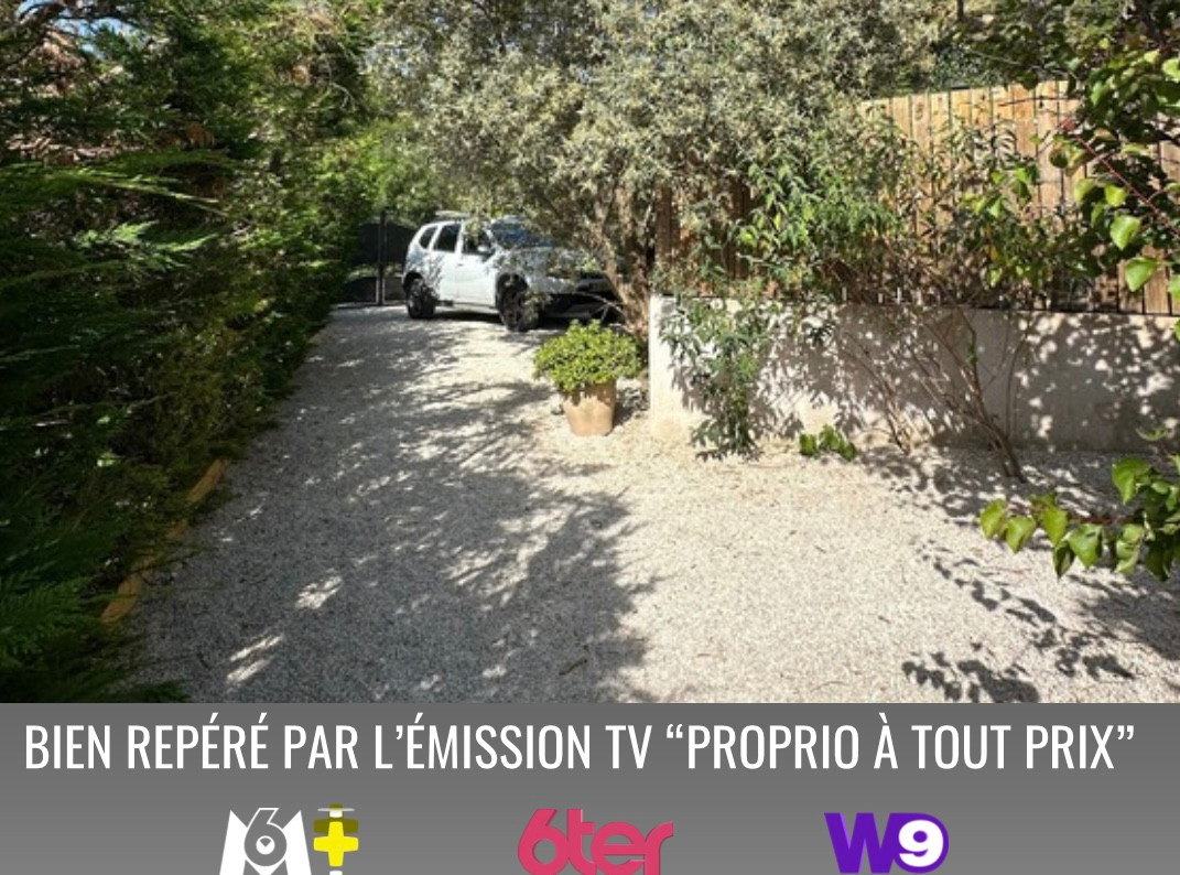 
                                                Vente
                                                 Villa de 365M2 avec piscine sur un terrain 1228M2